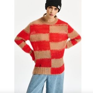 ESSENTIEL ANTWERP caprese oversized pullover in combo fireman red